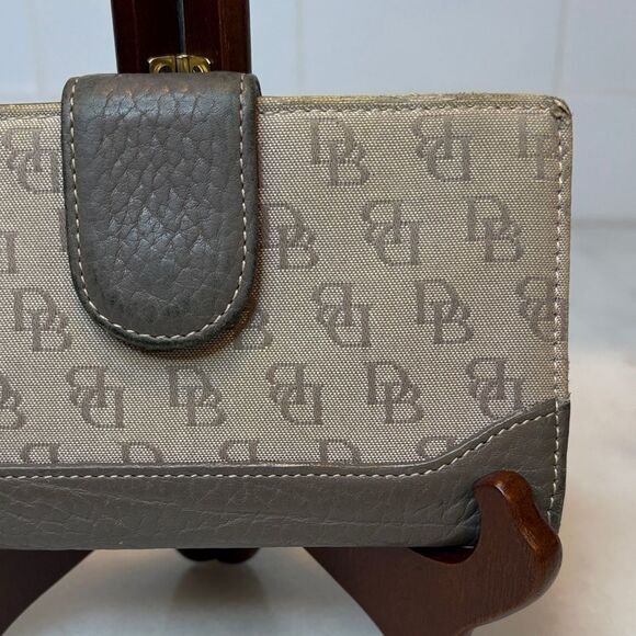 Dooney & Bourke Wallet Checkbook Vintage Signature Slim Wallet - Picture 3 of 16